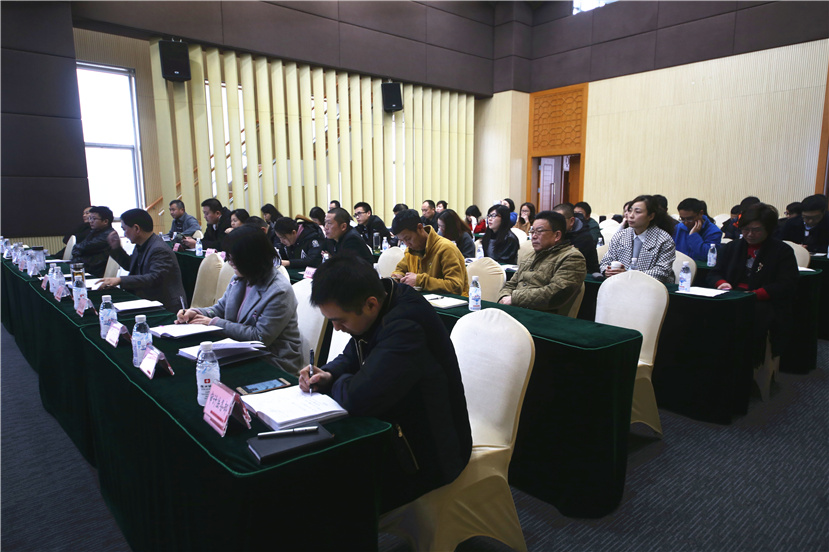 2017年3月24日集團公司舉辦依法治企法律知識培訓(xùn)會3 2017年3月24日集團公司舉辦依法治企法律知識培訓(xùn)會3